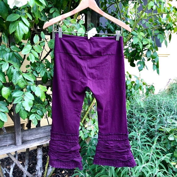 Cute and Comfy Aubergine Capris Pants - Picture 2 of 4
